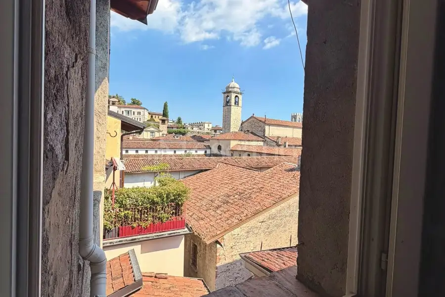 Palazzo in vendita di 1.035 mq a €1.850.000 (rif. 24/2026)