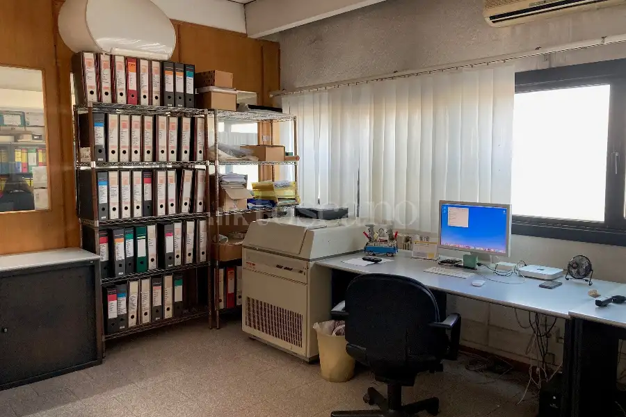 Capannone in vendita di 300 mq a €295,000 (rif. TS0203VE)
