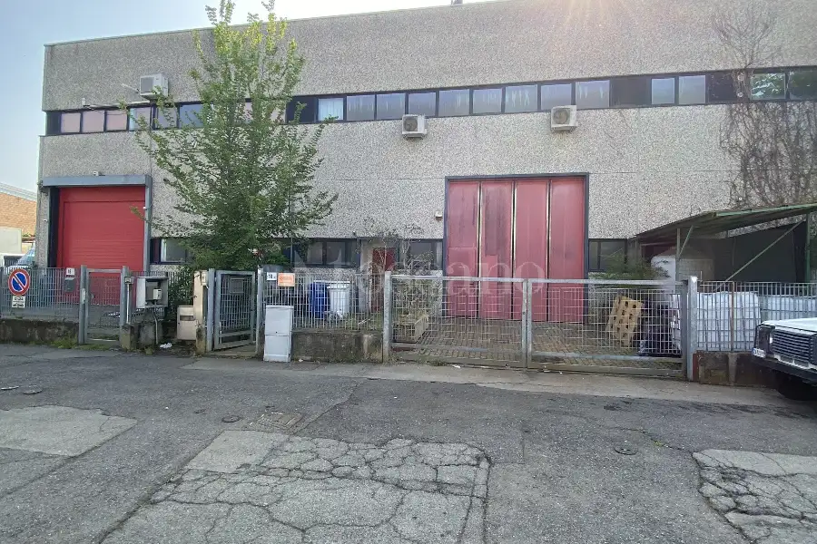 Capannone in vendita di 300 mq a €295,000 (rif. TS0203VE)