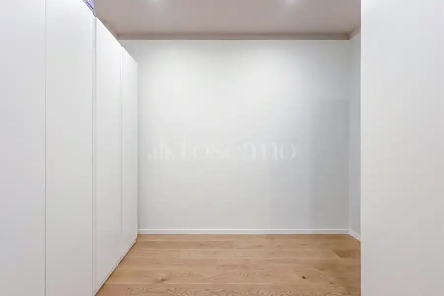 Casa in vendita di 240 mq a €3.290.000 (rif. 106/2026)