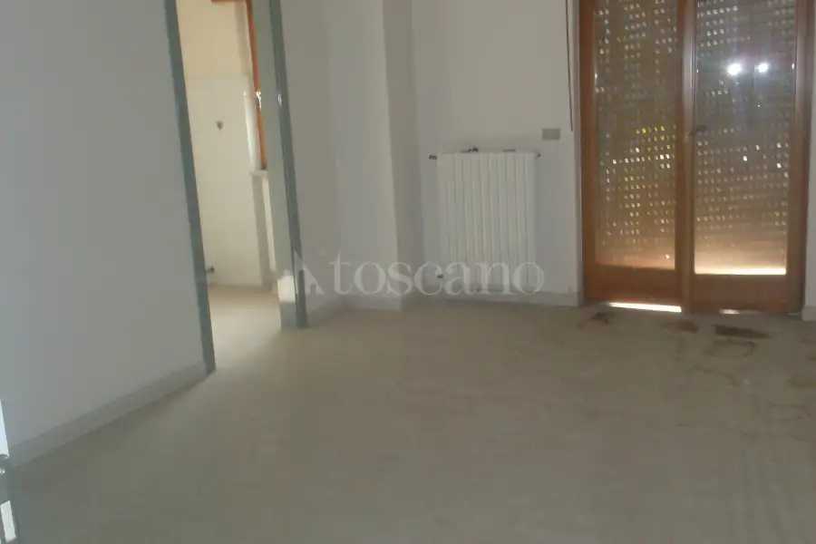 Palazzo in vendita di 750 mq a €450.000 (rif. 32/2019)