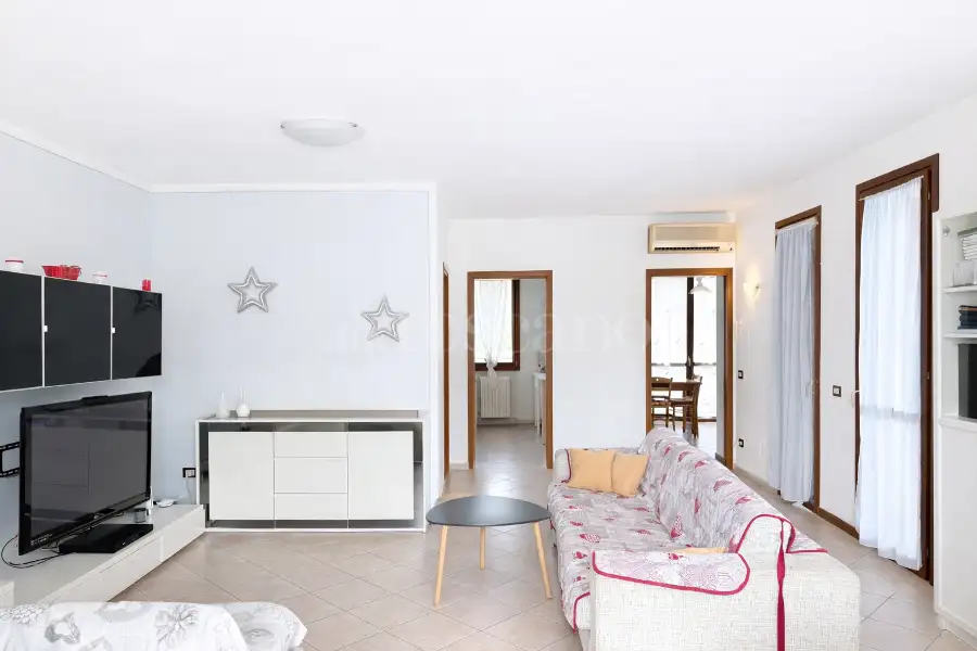 Casa in vendita di 220 mq a €440.000 (rif. 8/2026)