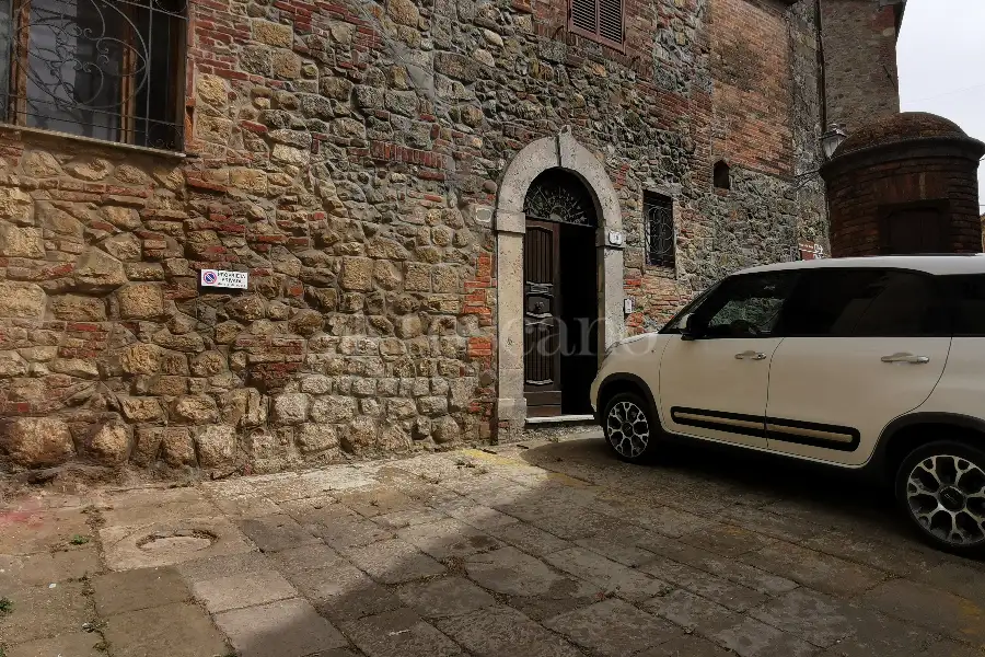 Casa in vendita di 290 mq a €200.000 (rif. 32/2022)