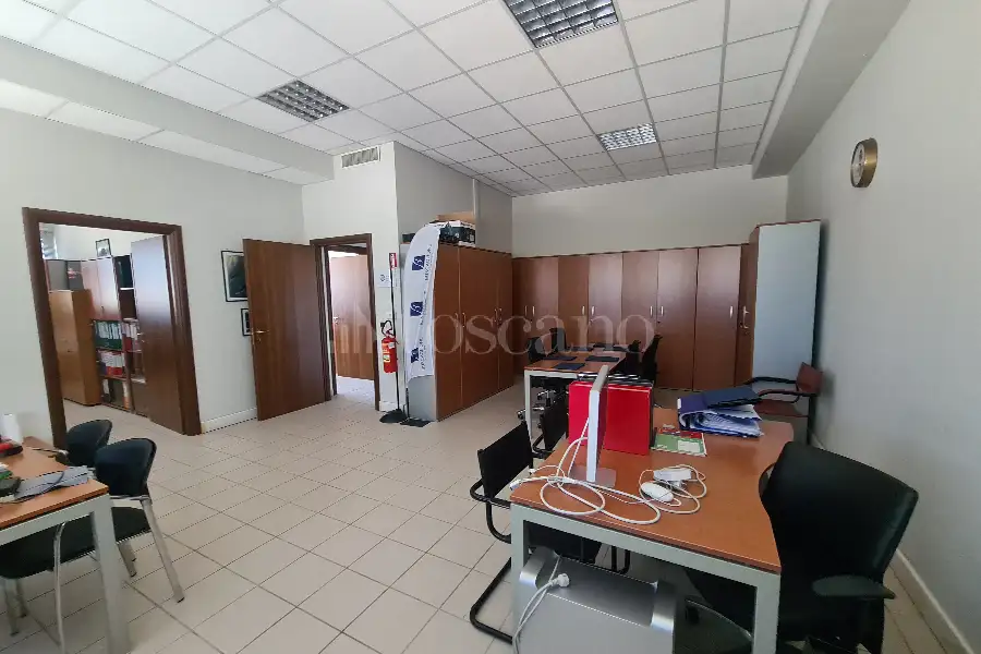 Ufficio in affitto di 15 mq a €350 (rif. 60/2026)