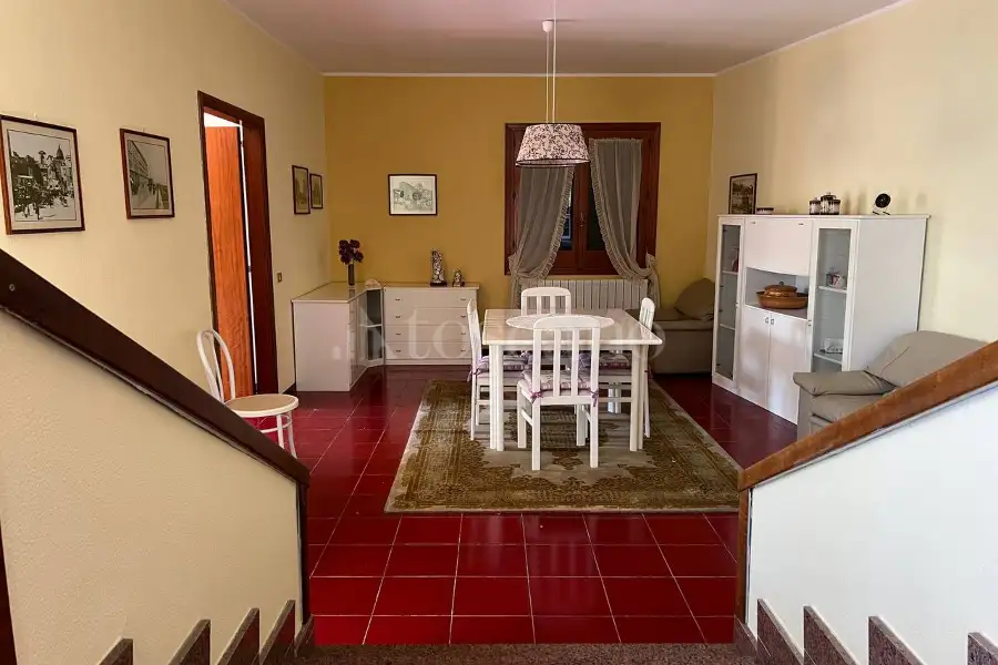 Villa in vendita di 396 mq a €445.000 (rif. 168/2025)