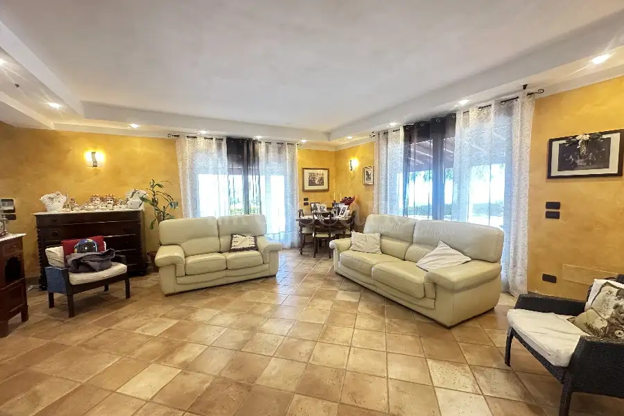 Villa in vendita di 250 mq a €470.000 (rif. 67/2025)