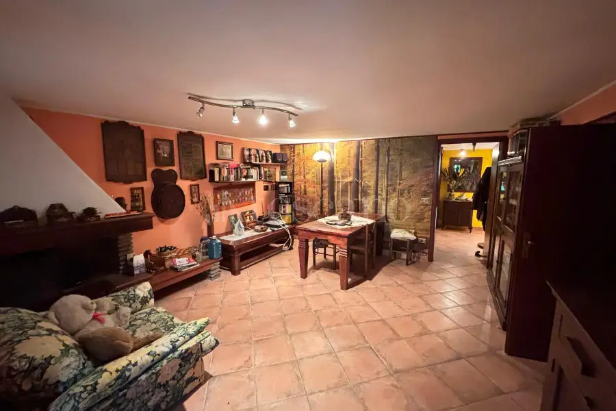 Casa Indipendente in vendita di 300 mq a €515.000 (rif. 3/2026)