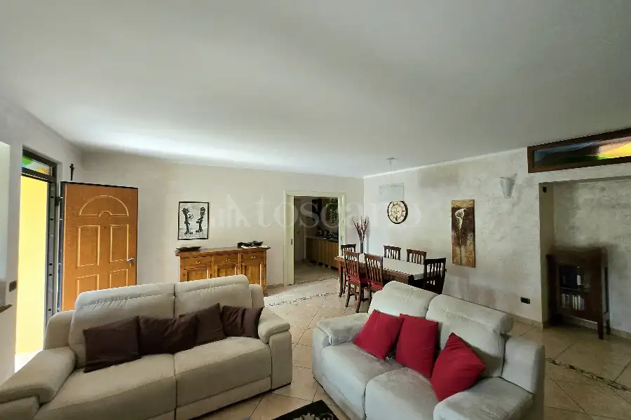 Villa in vendita di 200 mq a €395.000 (rif. 49/2025)