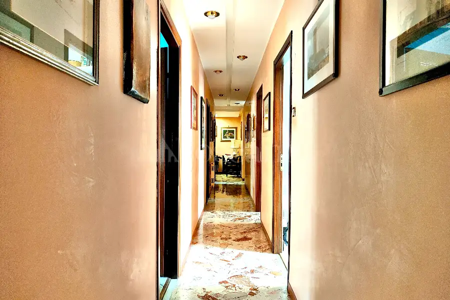 Attico in vendita di 210 mq a €375.000 (rif. 17/2026)