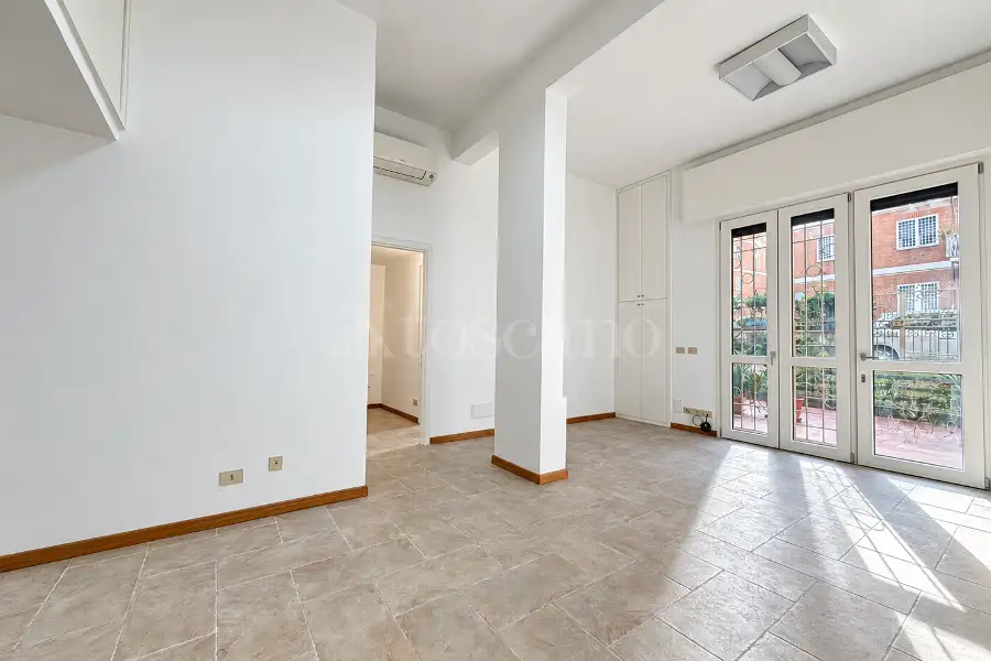 Ufficio in affitto di 90 mq a €1.700 (rif. 63/2026)