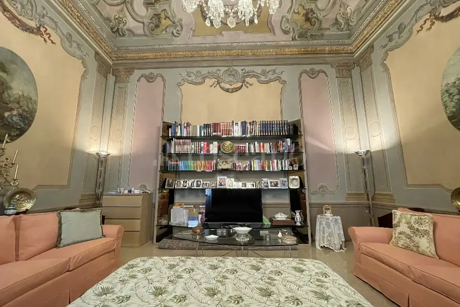 Casa in vendita di 200 mq a €1.800.000 (rif. 16/2024)