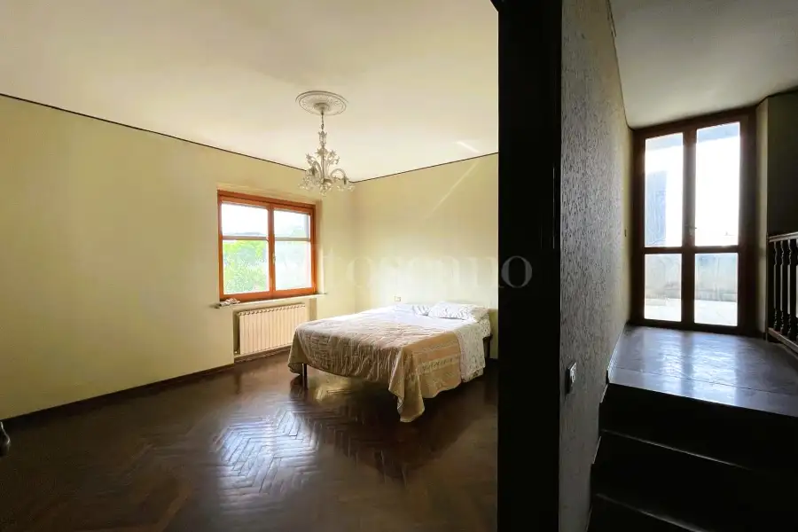 Villa in vendita di 305 mq a €650.000 (rif. 12/2025)