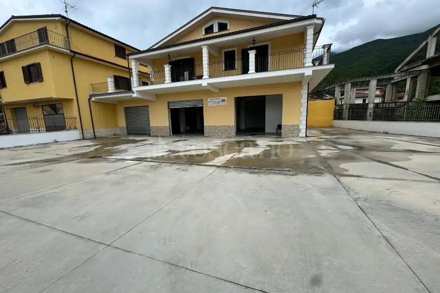 Magazzino in vendita di 300 mq trattativa riservata (rif. 130/2024)