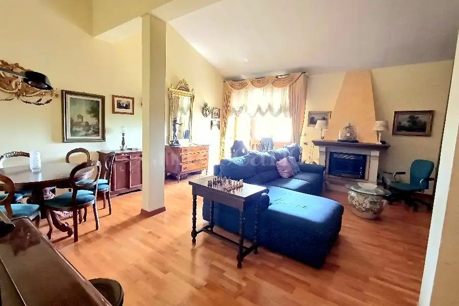 Attico in vendita di 135 mq a €580.000 (rif. 18/2025)