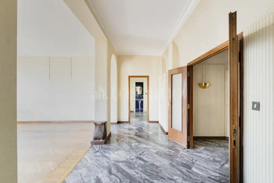 Casa in vendita di 215 mq a €2.450.000 (rif. 145/2025)