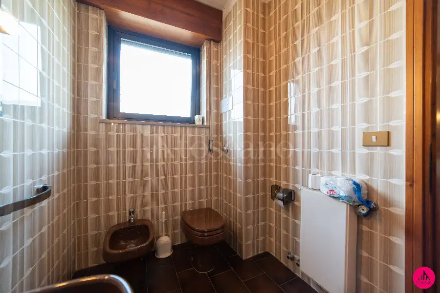 Casa Indipendente in vendita di 370 mq a €380.000 (rif. 8/2026)