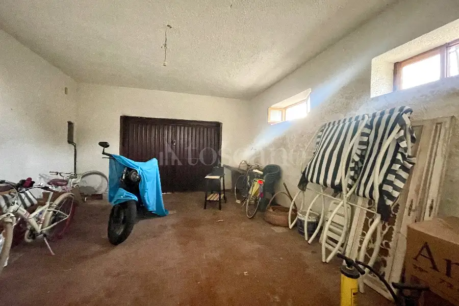 Villa in vendita di 400 mq a €295.000 (rif. 2/2026)