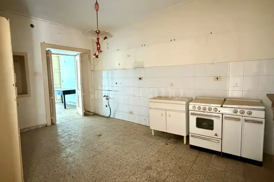 Casa Indipendente in vendita di 246 mq a €70.000 (rif. 152/2026)