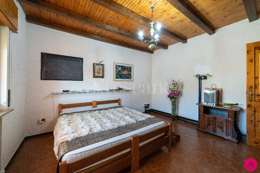 Villino a Schiera in vendita di 270 mq a €299.000 (rif. 98/2025)