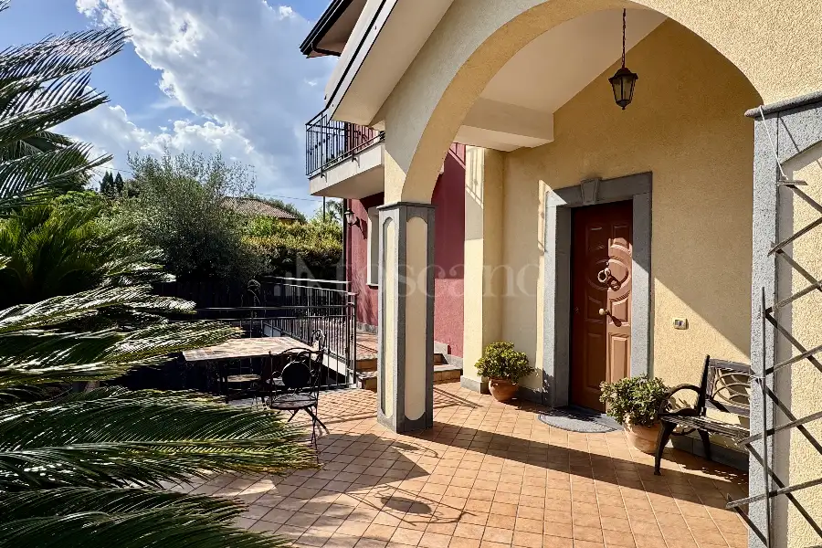 Villa in vendita di 360 mq a €575.000 (rif. 60/2025)