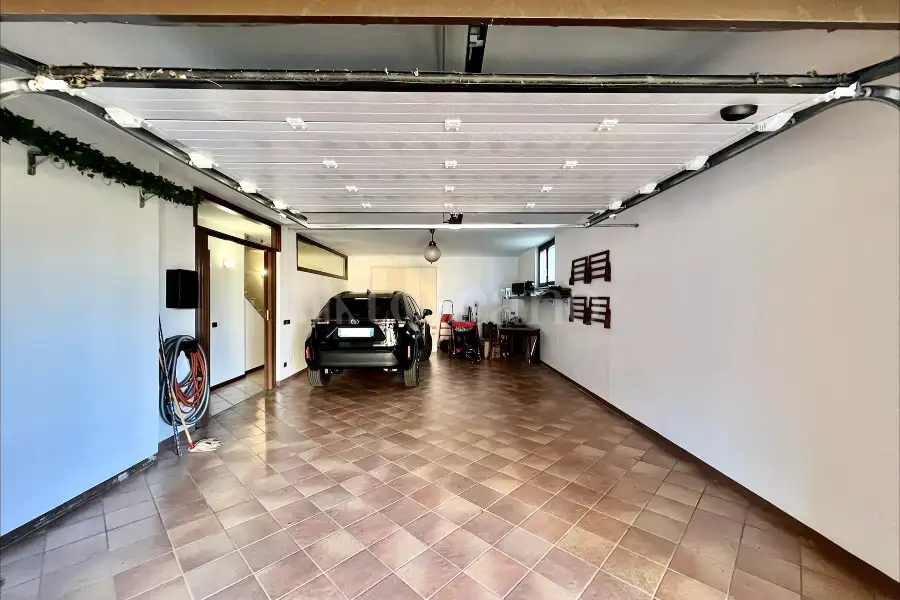 Villa Bifamiliare in vendita di 315 mq a €1.200.000 (rif. 7/2026)