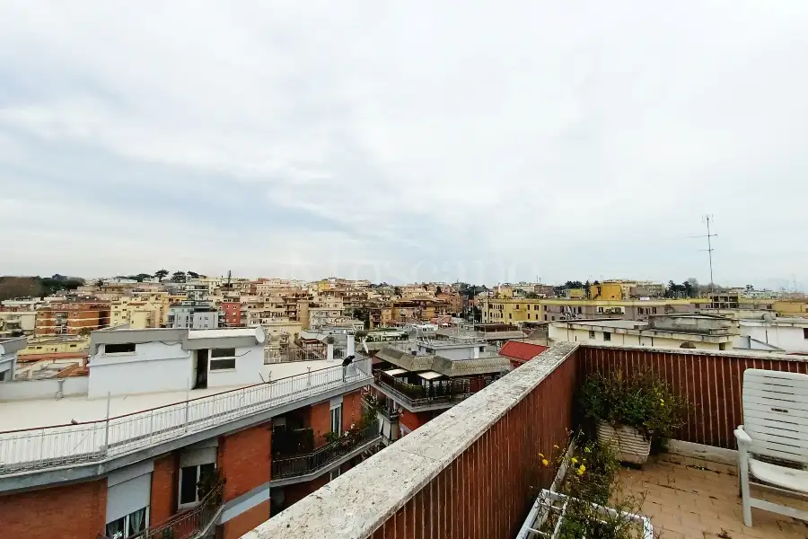 Superattico in vendita di 60 mq a €325.000 (rif. 9/2026)