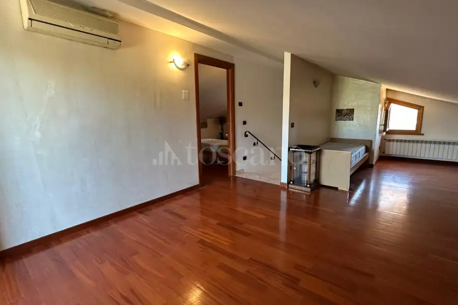 Villa in vendita di 370 mq a €890.000 (rif. 3/2026)