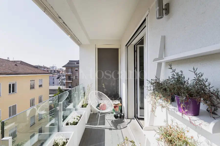 Attico in vendita di 140 mq a €890.000 (rif. 11/2025)