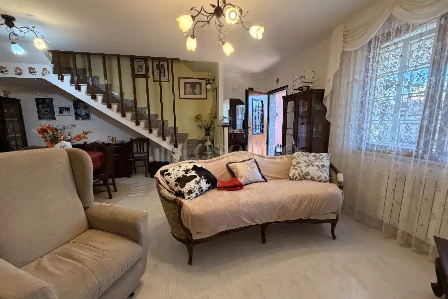 Villa Plurifamiliare in vendita di 130 mq a €205.000 (rif. 3/2026)