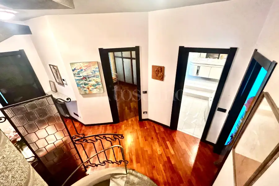 Villa in vendita di 300 mq a €700.000 (rif. 29/2026)