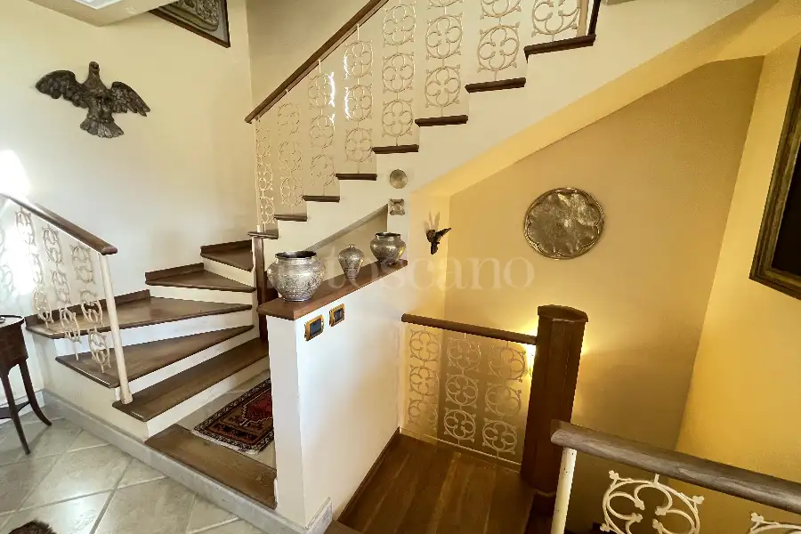 Villa in vendita di 500 mq a €1.500.000 (rif. 45/2025)