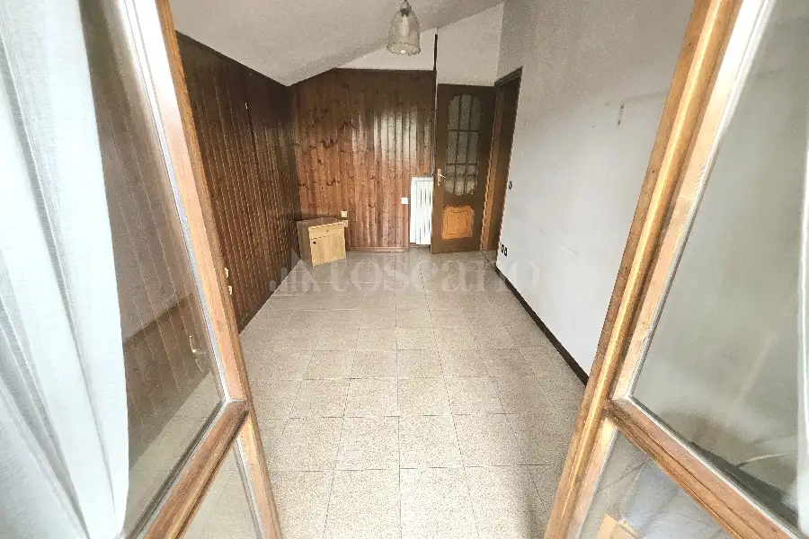 Casa Indipendente in vendita di 300 mq a €300.000 (rif. 6/2026)