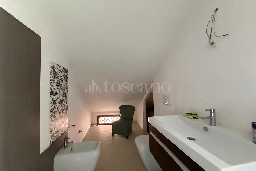 Casa Indipendente in vendita di 230 mq a €255.000 (rif. 23/2026)