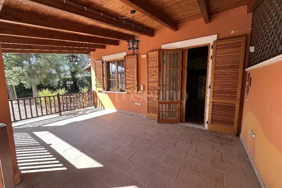 Casale in vendita di 747 mq a €790.000 (rif. 11/2026)