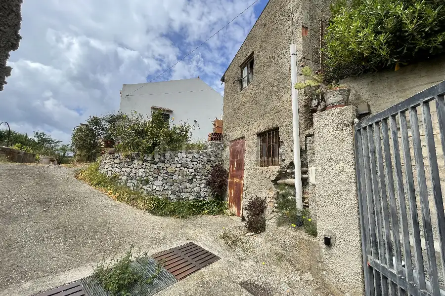 Casa Indipendente in vendita di 123 mq a €90.000 (rif. 8/2025)