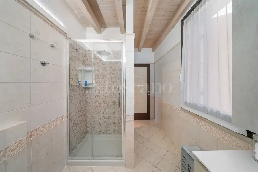 Villa in vendita di 350 mq a €980.000 (rif. 70/2025)