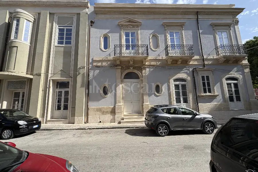 Casa in vendita di 254 mq a €350.000 (rif. 111/2026)