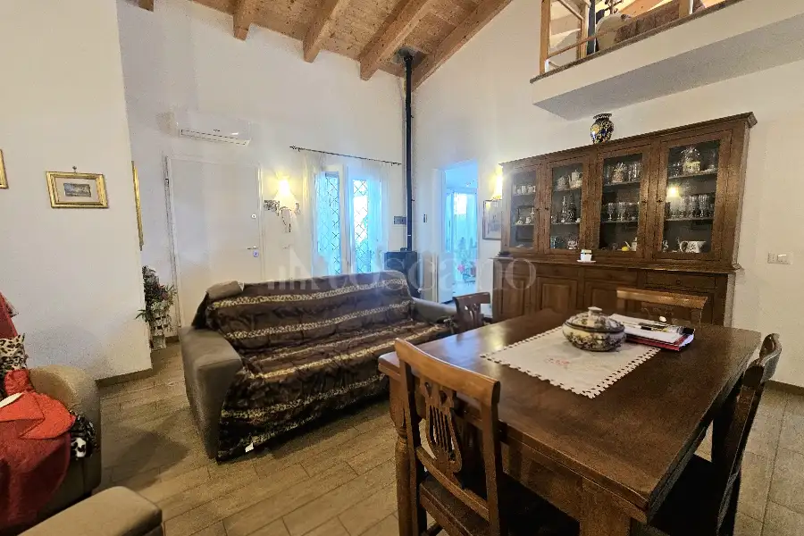 Villa Bifamiliare in vendita di 130 mq a €235.000 (rif. 47/2026)