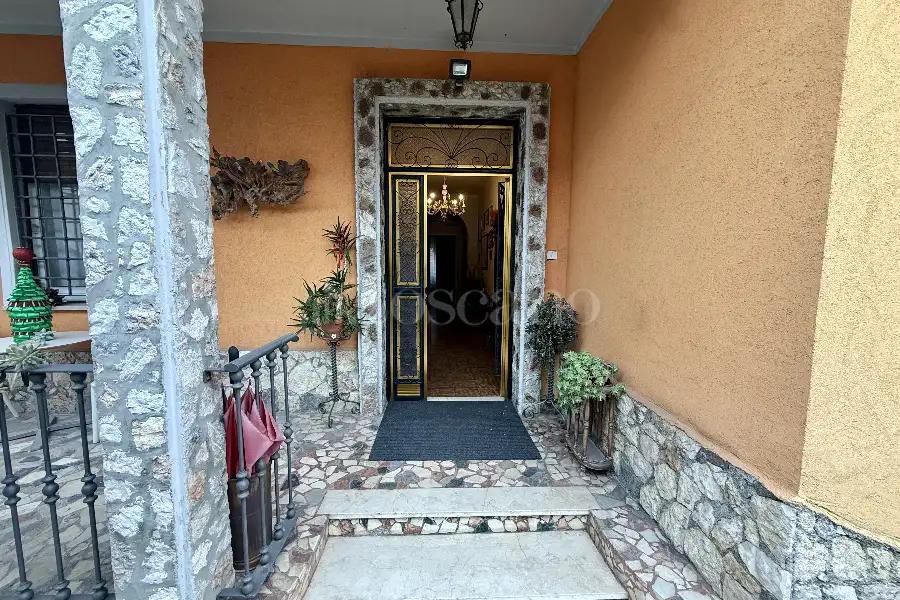 Villa in vendita di 370 mq a €419.000 (rif. 52/2025)