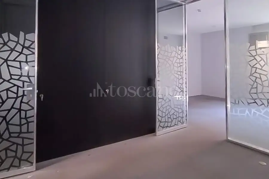 Negozio in vendita di 550 mq a €1.600.000 (rif. 72/2025)