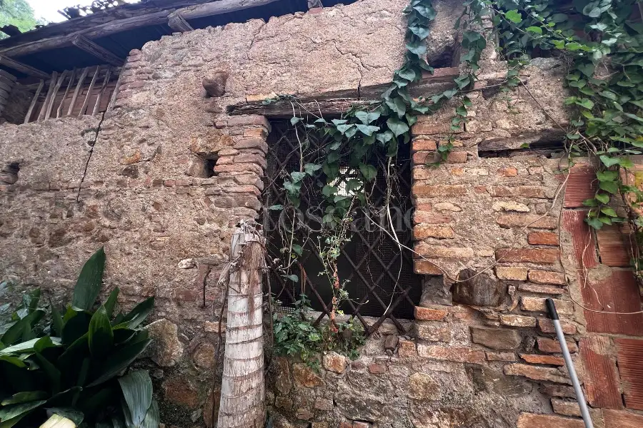 Edificabile Residenziali in vendita di 150 mq a €350.000 (rif. 21/2026)