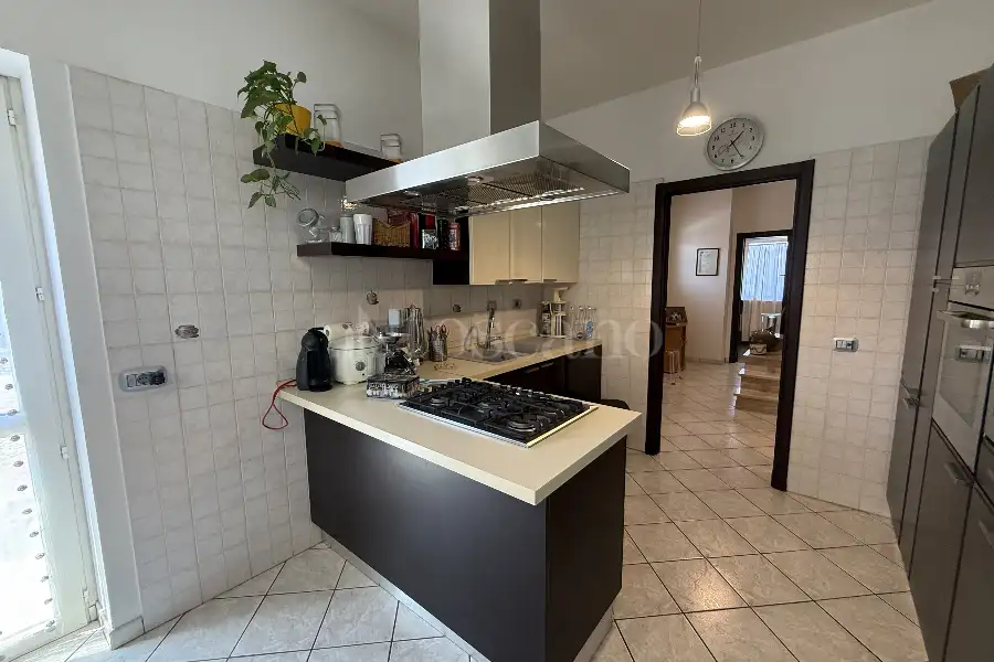 Villa Bifamiliare in vendita di 200 mq a €499.000 (rif. 10/2025)