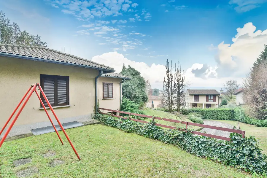 Villa in vendita di 325 mq a €650.000 (rif. 3/2026)