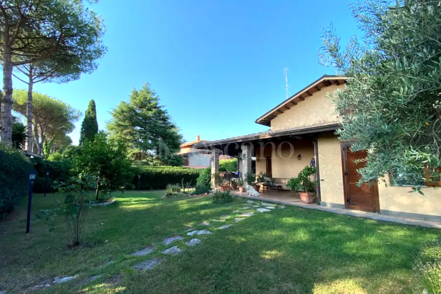 Villa in vendita di 250 mq a €530.000 (rif. 42/2025)
