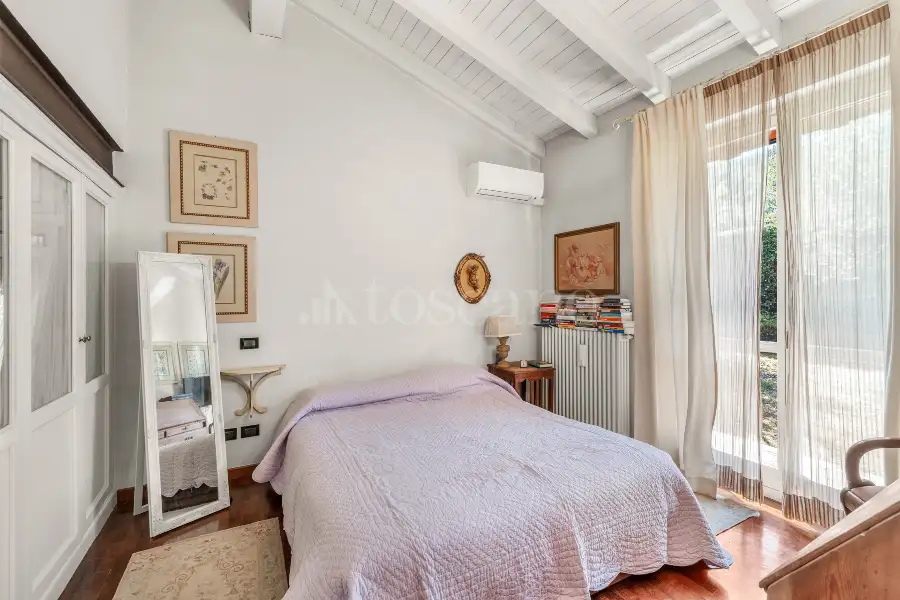 Villa Bifamiliare in vendita di 250 mq a €665.000 (rif. 50/2025)