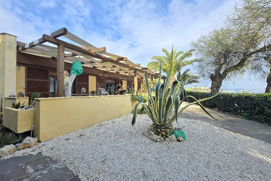 Villa in vendita di 250 mq a €1.200.000 (rif. 9/2025)