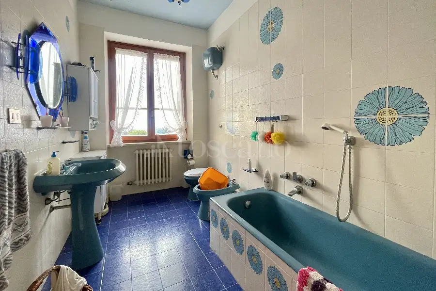 Villa in vendita di 400 mq a €295.000 (rif. 2/2026)