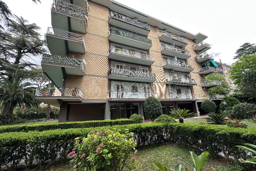 Casa in vendita di 184 mq a €960.000 (rif. 8/2026)
