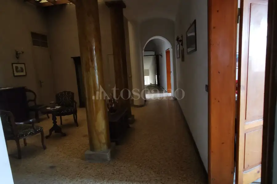 Casa in vendita di 290 mq a €200.000 (rif. 32/2022)
