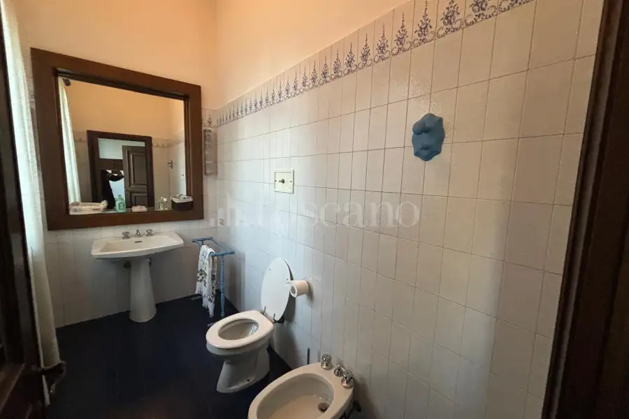 Villa Plurifamiliare in vendita di 370 mq a €1.200.000 (rif. 43/2025)